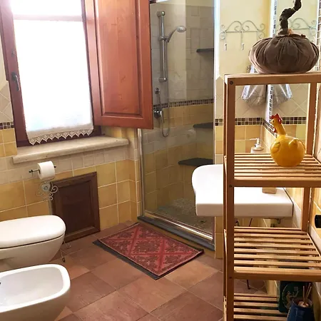 B &b - Un Piccolo Hotel- Con Bagno Privato-parcheggio Interno Per Moto E Bici -energetic Breakfast Extra Làconi