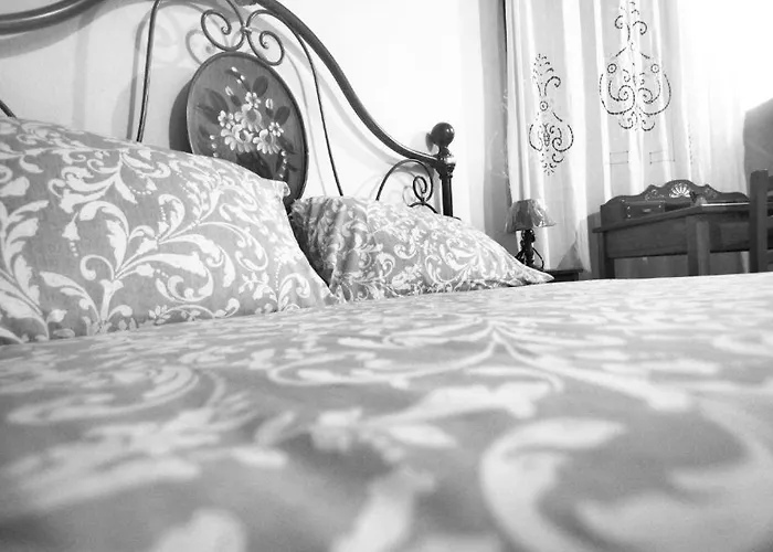 B &b - Un Piccolo Hotel- Con Bagno Privato-parcheggio Interno Per Moto E Bici -energetic Breakfast Extra